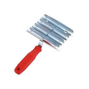 Tesala din metal cu dinti marunti (8 randuri) pentru cai kerbl 9.5x14.5cm